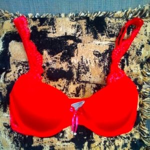 Victorias Secret Lined Demi Bra 32D Red Lace trim